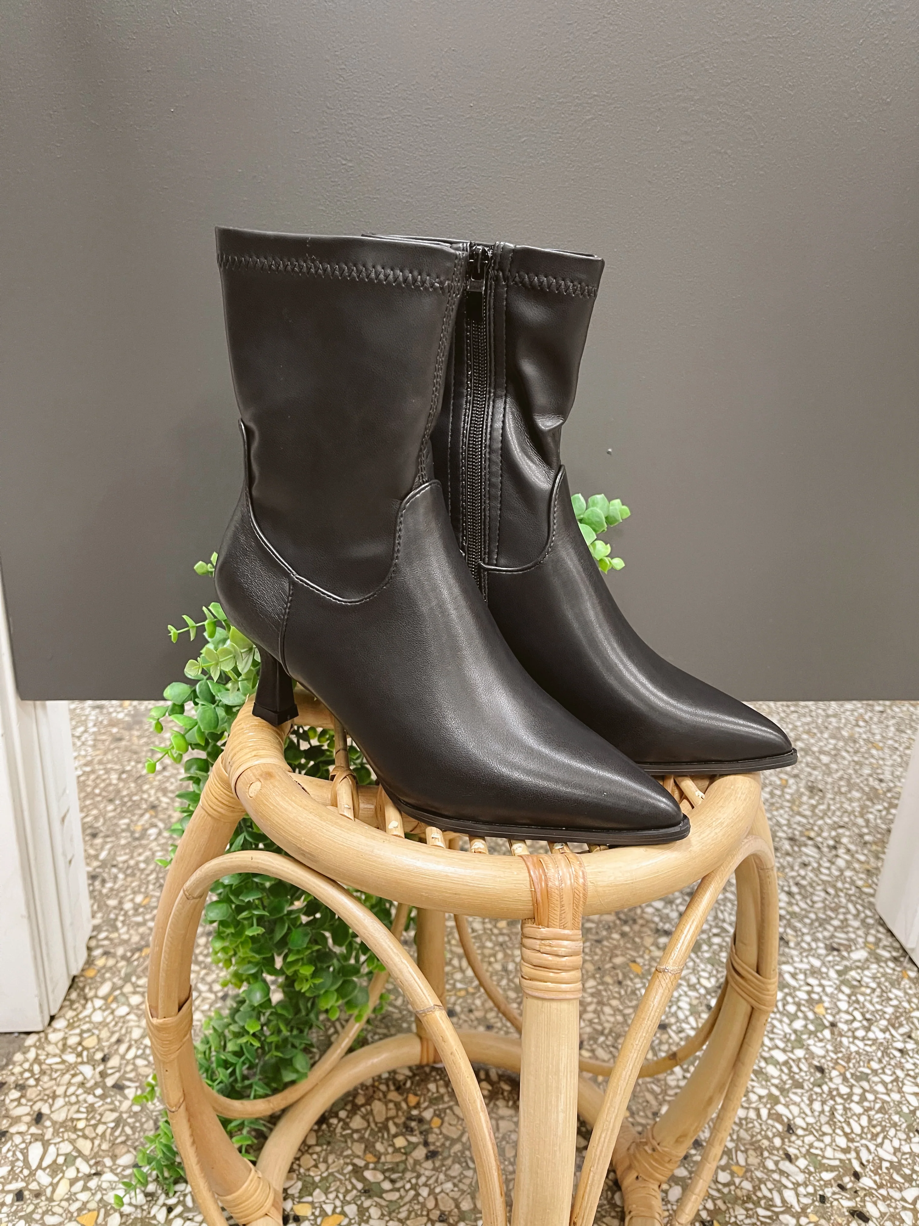 Hutton Kitten Heel Boot-Black-Boots-Forever Link-The Silo Boutique, Women's Fashion Boutique Located in Warren and Grand Forks North Dakota